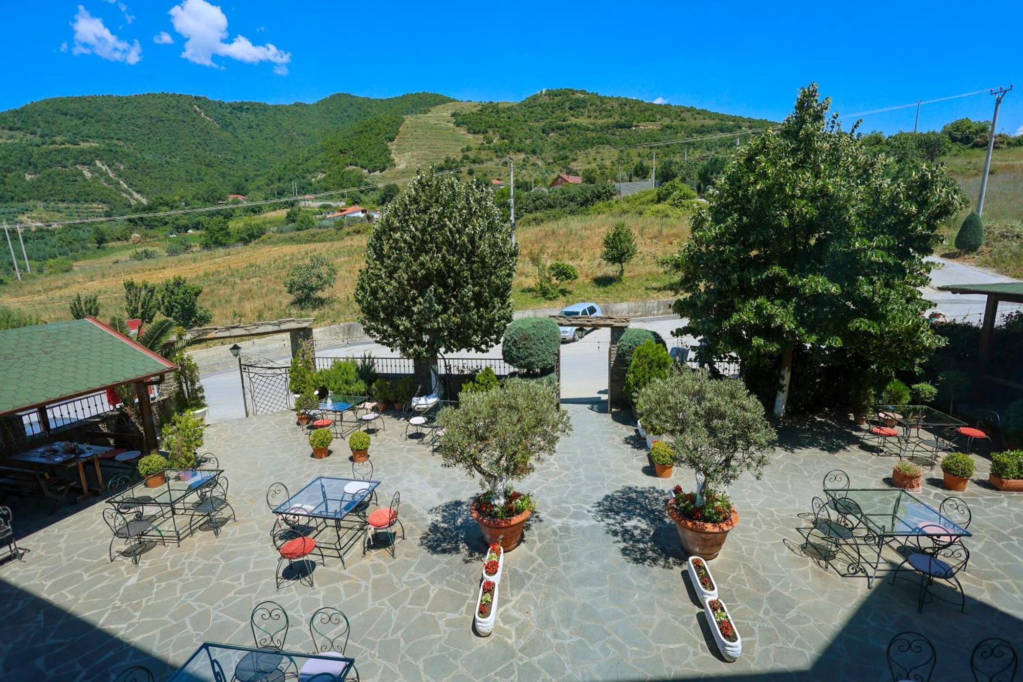 Hotel Kanione Cerenisht Exterior foto